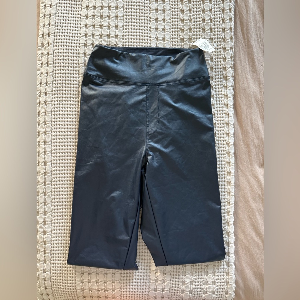 NEW OFFLINE by Aerie‎ Navy Faux Leather Leggings - Picture 4 of 7